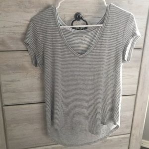 american eagle v-neck shirt